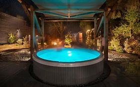 Aphrodites Group - Luxury Hot Tub Suites In Central Lake District!